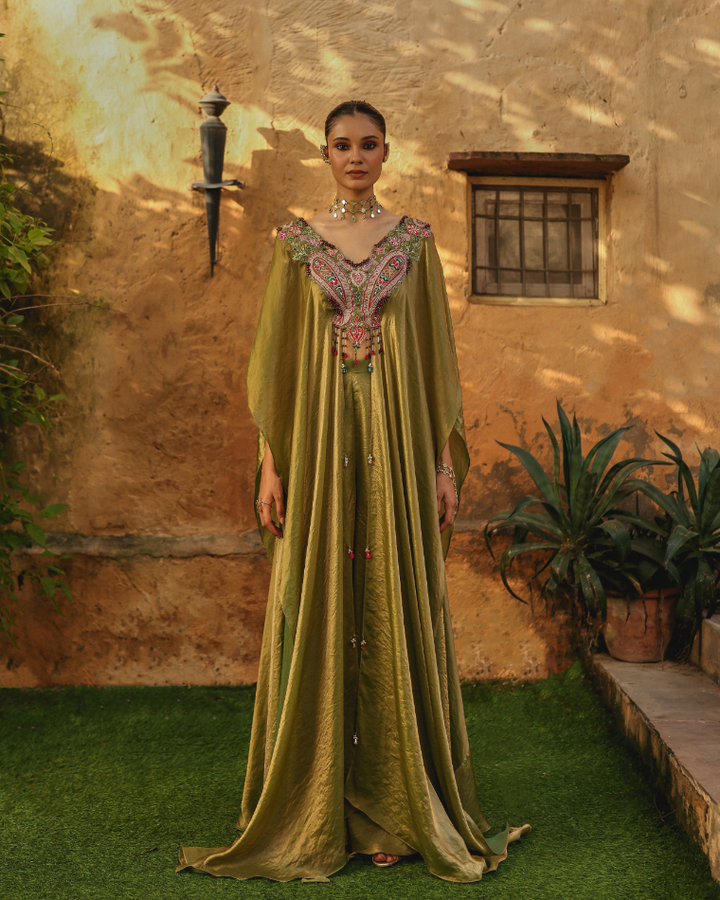 Aari goonj kaftan set