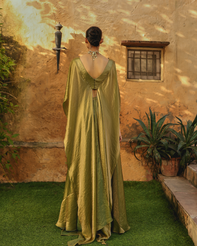 Aari goonj kaftan set