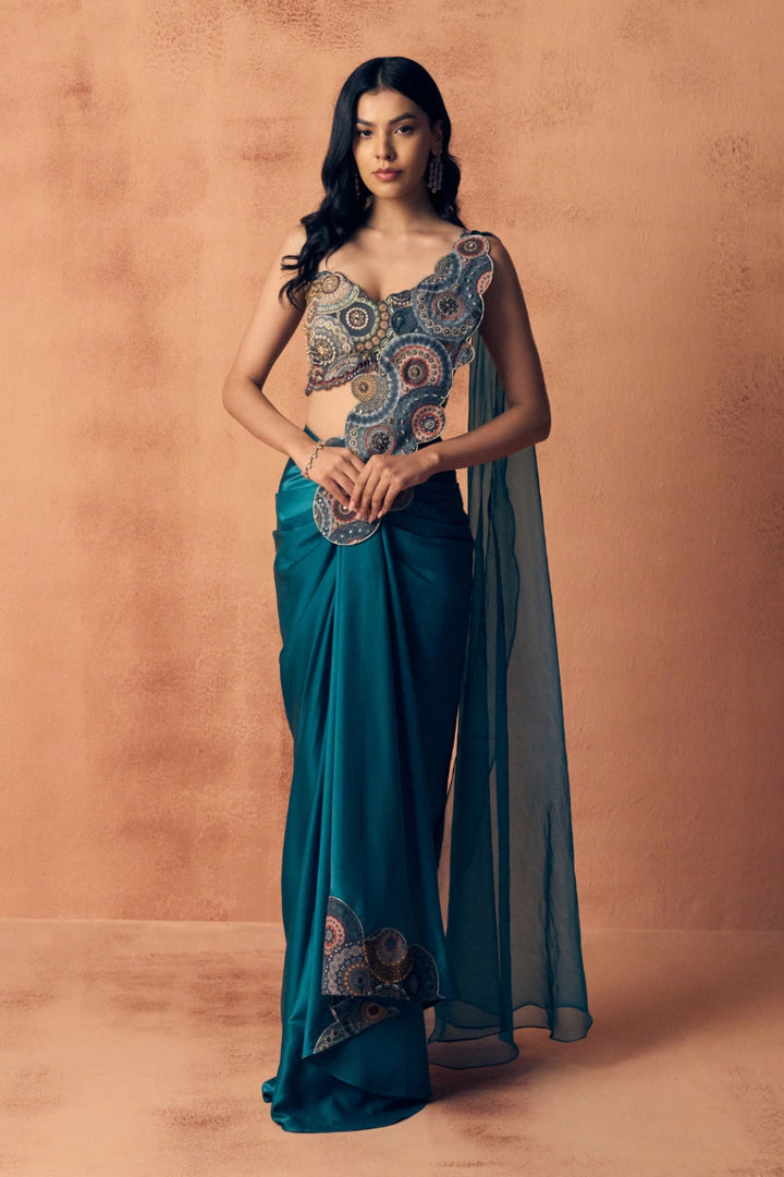 Chakra scalloped drape saree