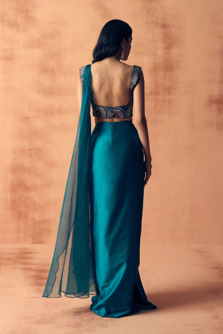 Chakra scalloped drape saree