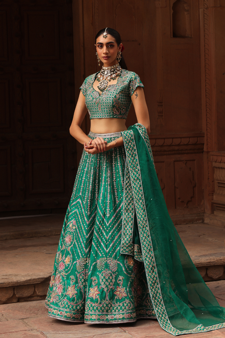 Ishq lehenga set