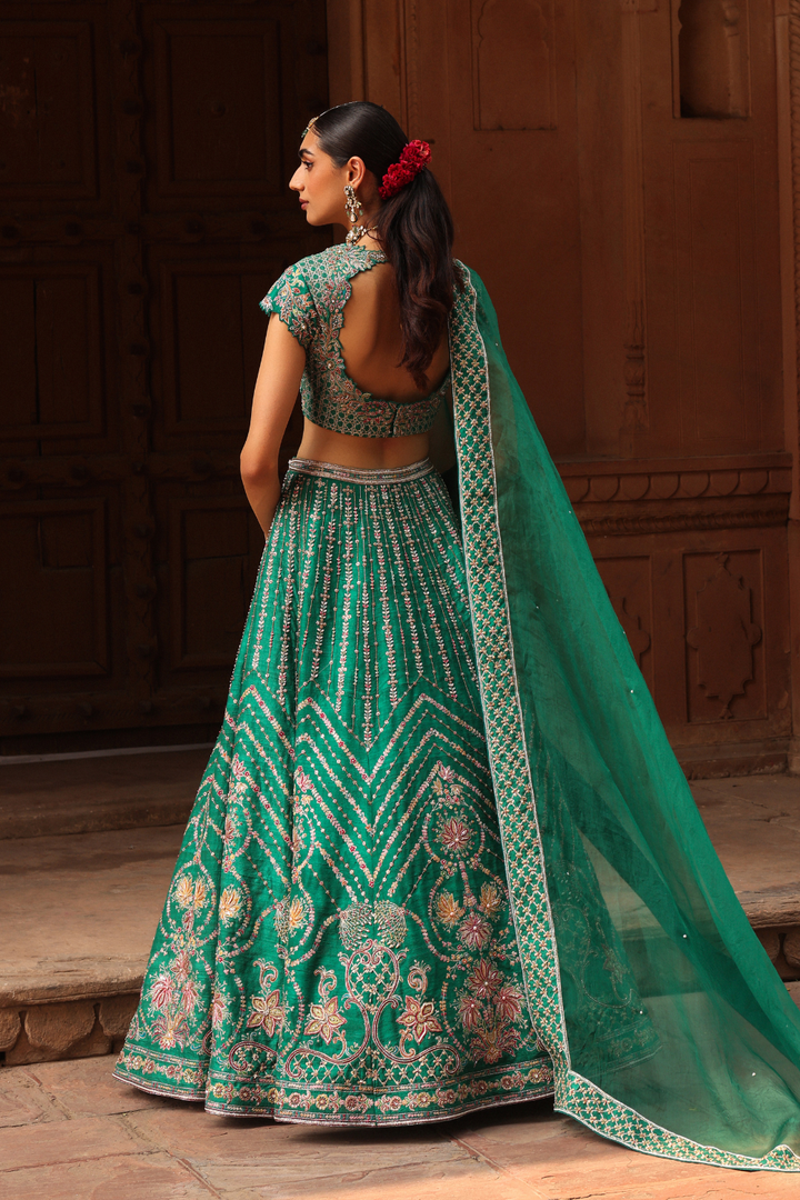 Ishq lehenga set